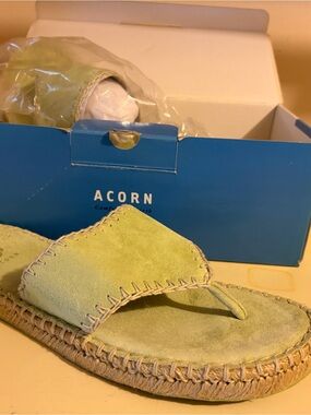 Acorn Women's Light Green Suede Espadrille Thong Sandals